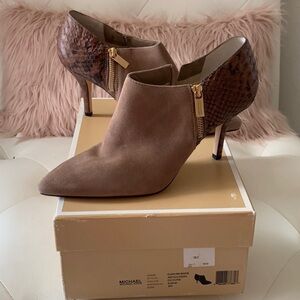NWT Michael Kors Clara Tan Suede Mid Booties